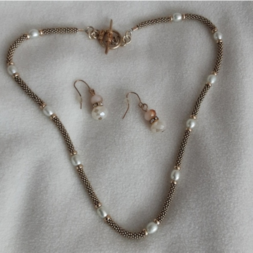 Necklace & Earring set‎
